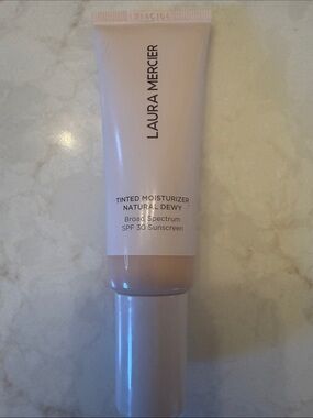 New Laura Mercier Tinted Natural Moisturizer Dewy-Cameo SPF 30